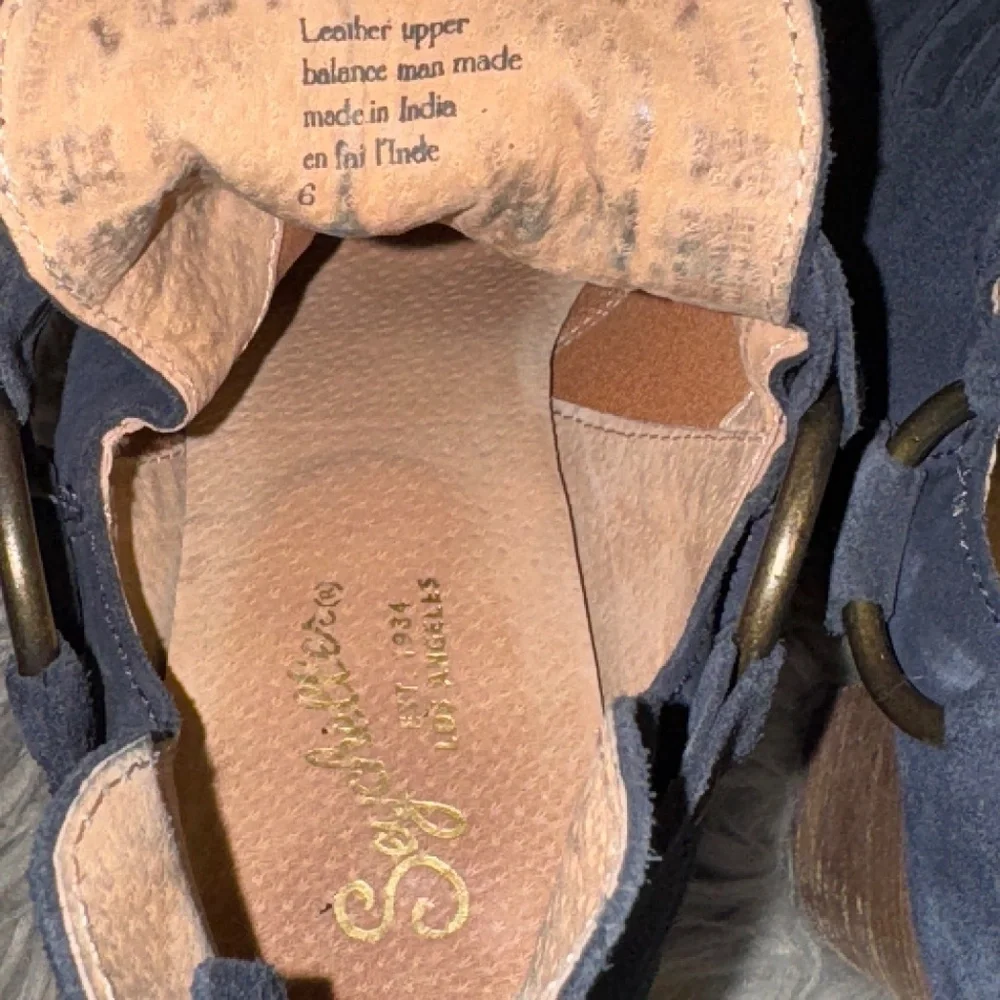 EUC Seychelles Anthropologie Impossible Bootie Navy Blue Size 6